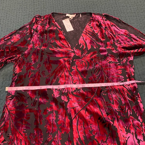 NWT Mika Mindel Red Black Multi Burnout Velvet Folliage Cold Shoulder Top XL - Picture 11 of 12